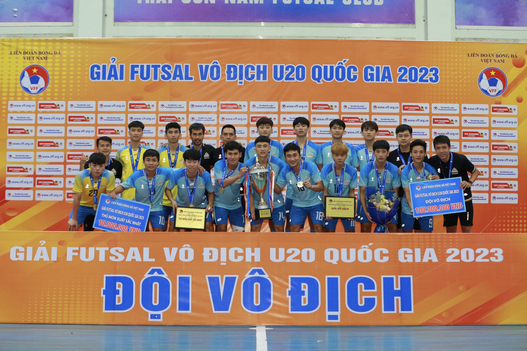 Cao Bằng cùng cựu HLV tuyển futsal Việt Nam vô địch giải U20 Quốc gia 2023 - Ảnh 10.