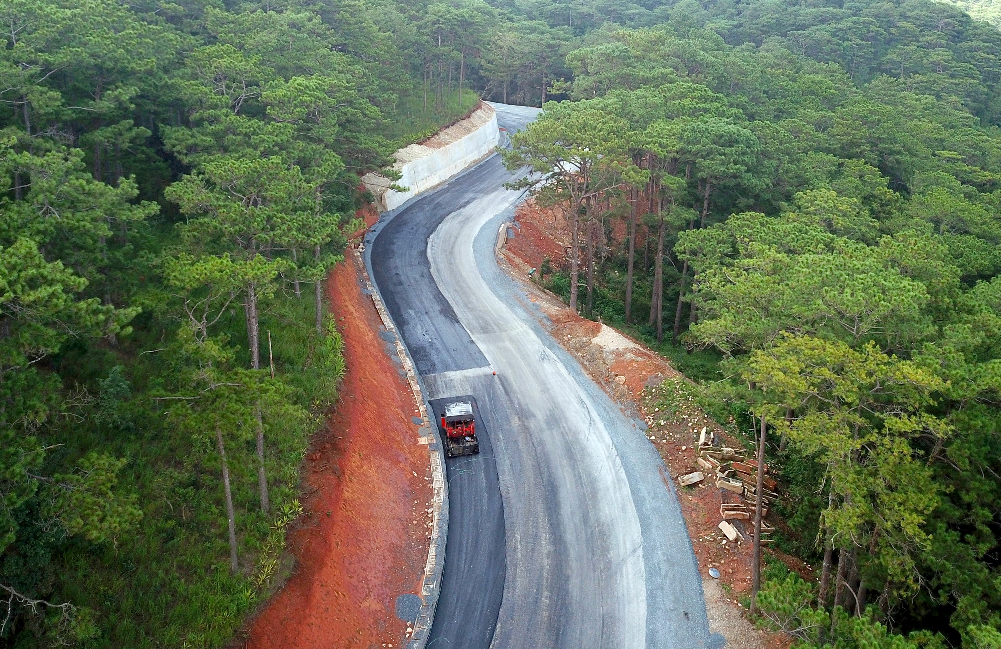 Hình ảnh đèo Prenn uốn lượn qua núi, sắp đưa 3 km vào lưu thông - Ảnh 10.