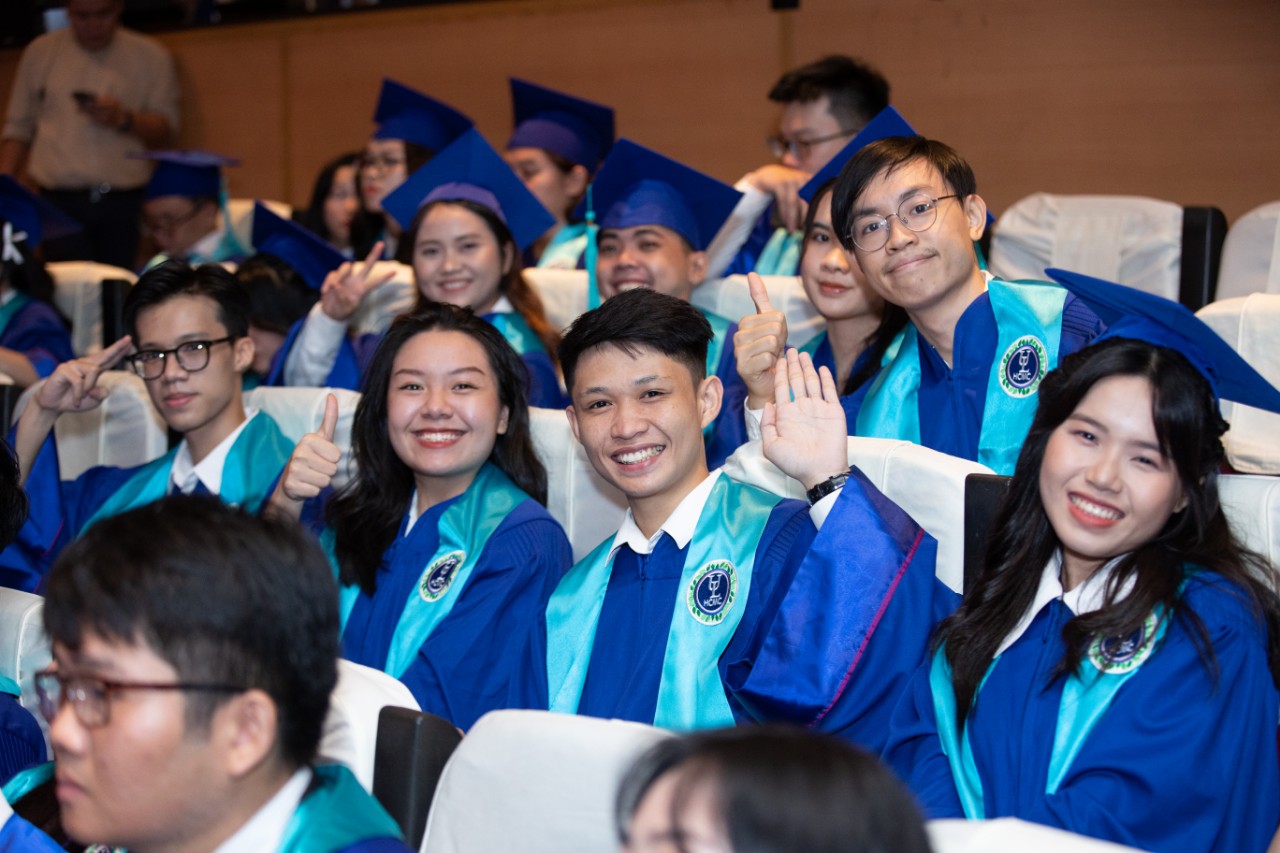 Bài diễn văn xúc động của nữ phi hành gia gốc Việt đầu tiên bay vào vũ trụ  - Ảnh 2.
