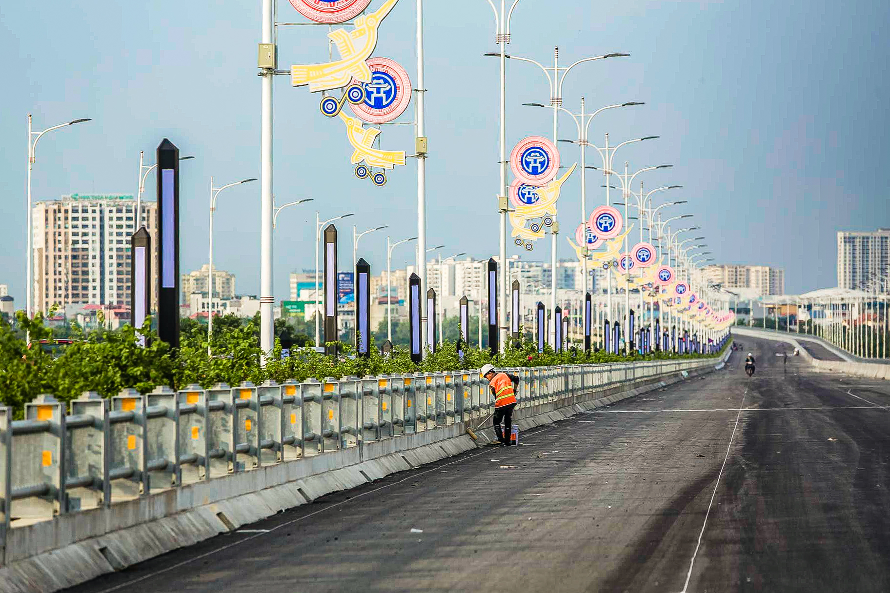 Cầu Vĩnh Tuy giai đoạn 2 trước ngày thông xe - Ảnh 7.