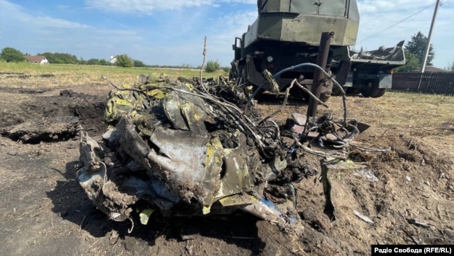 Ukraine: Plane collided in the air, damage to Kiev's Spectator - Photo 1.