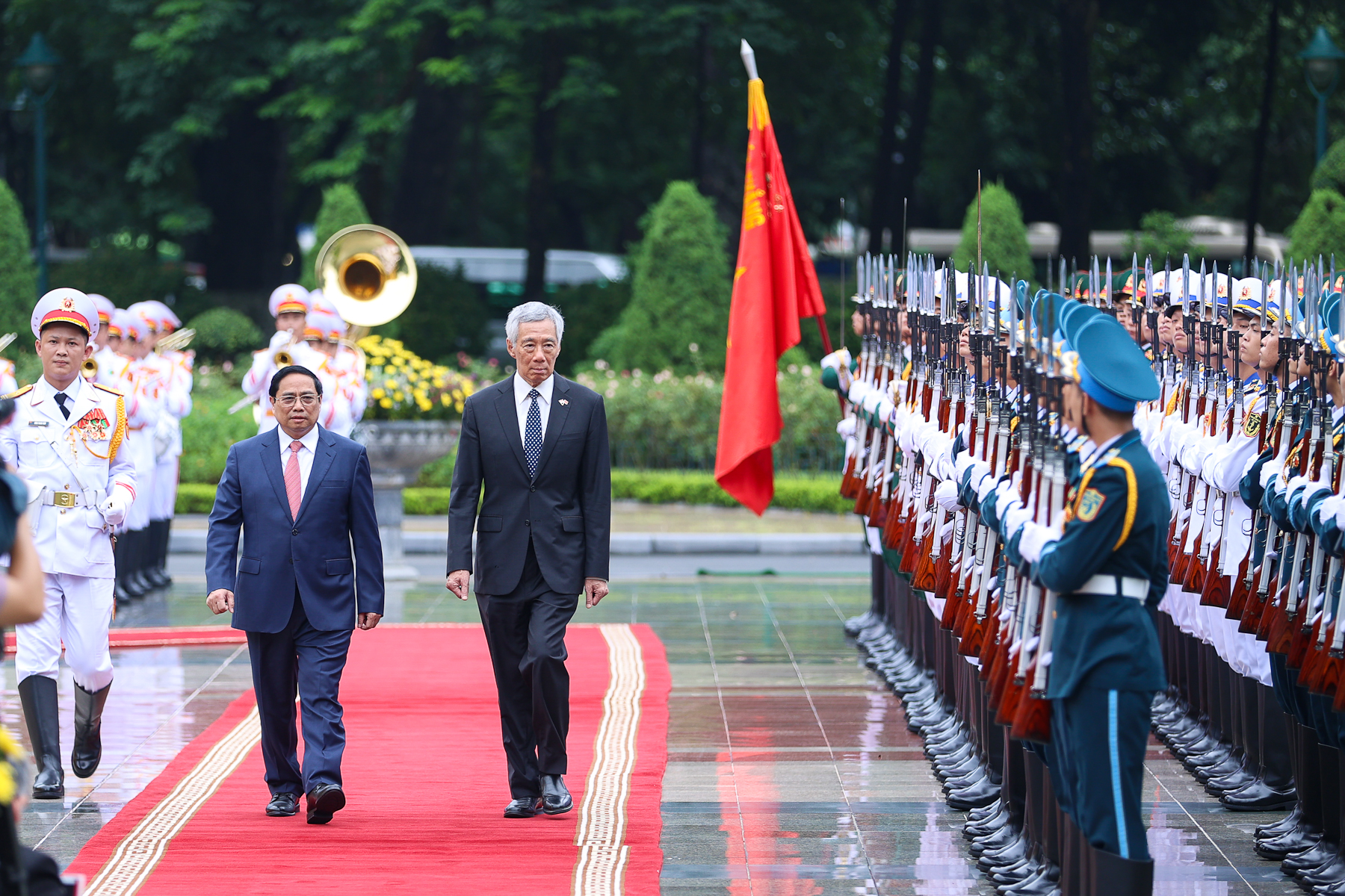 Thủ tướng Việt Nam - Singapore trò chuyện vui vẻ - Ảnh 6.