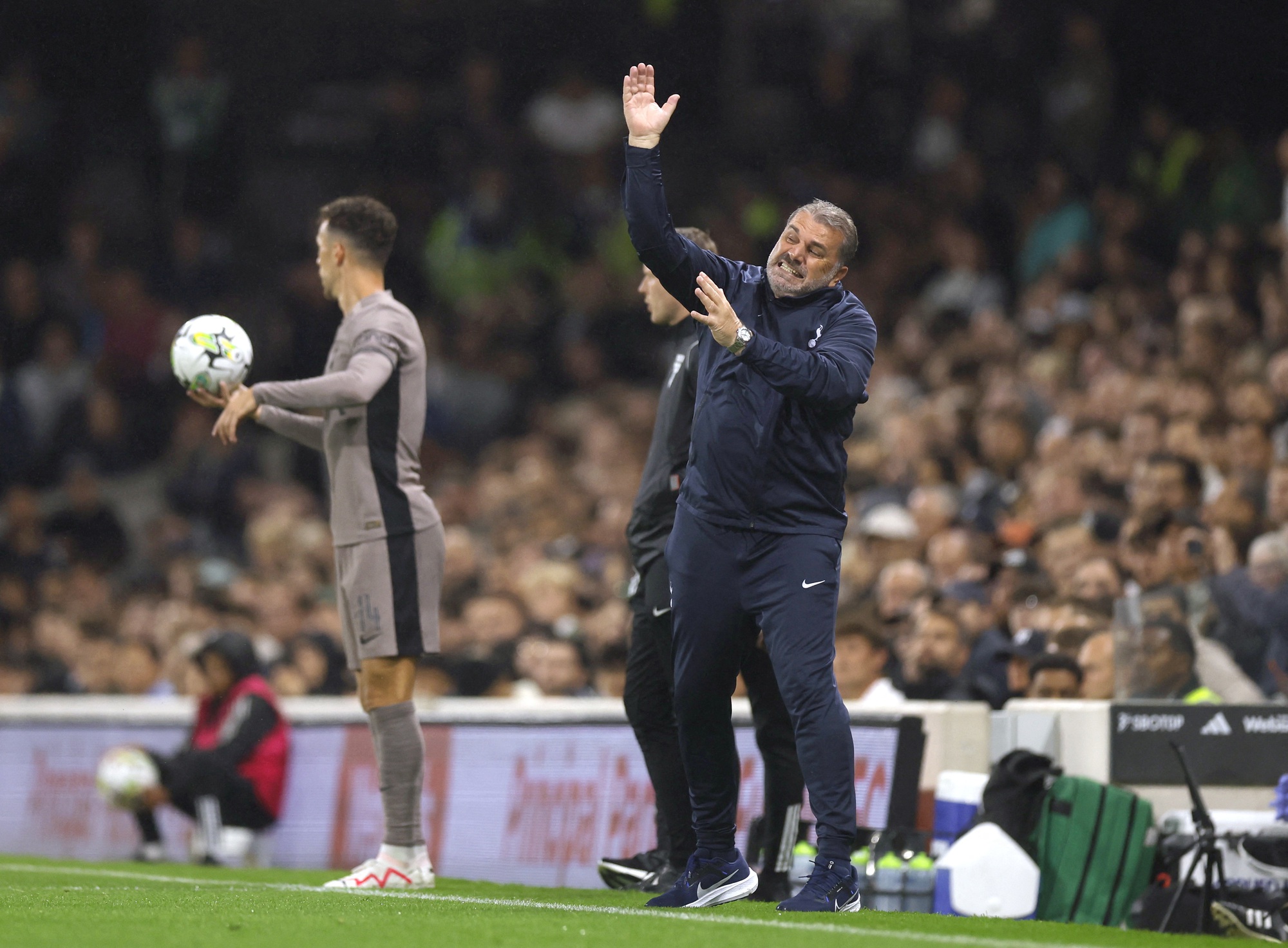 Gục ngã loạt luân lưu, Tottenham bị loại từ vòng 2 League Cup - Ảnh 2.