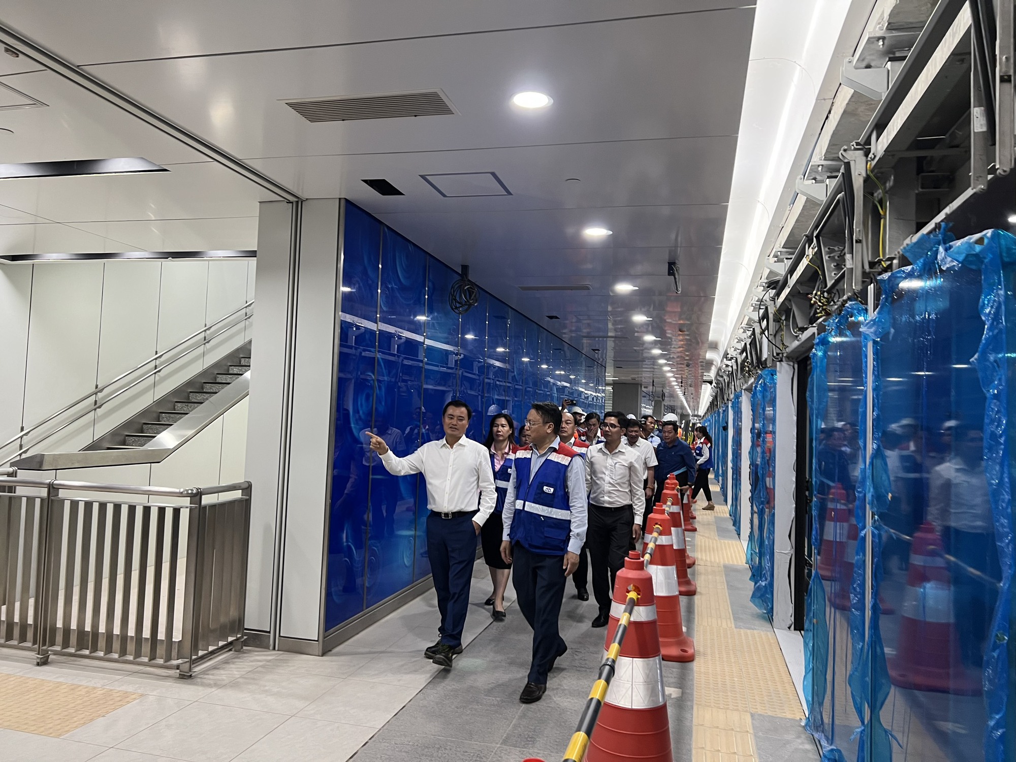 Hình ảnh tàu metro chạy một mạch từ ga Bến Thành đến ga Suối Tiên - Ảnh 1.