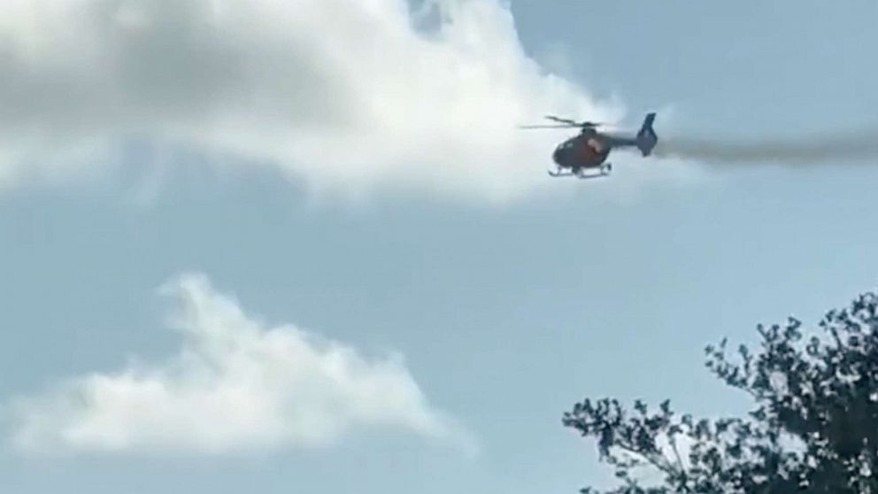 The helicopter spins and crashes into a US apartment building, killing 6 people - photo 1. The helicopter spins and crashes into a US apartment building, killing 6 people - photo 1.