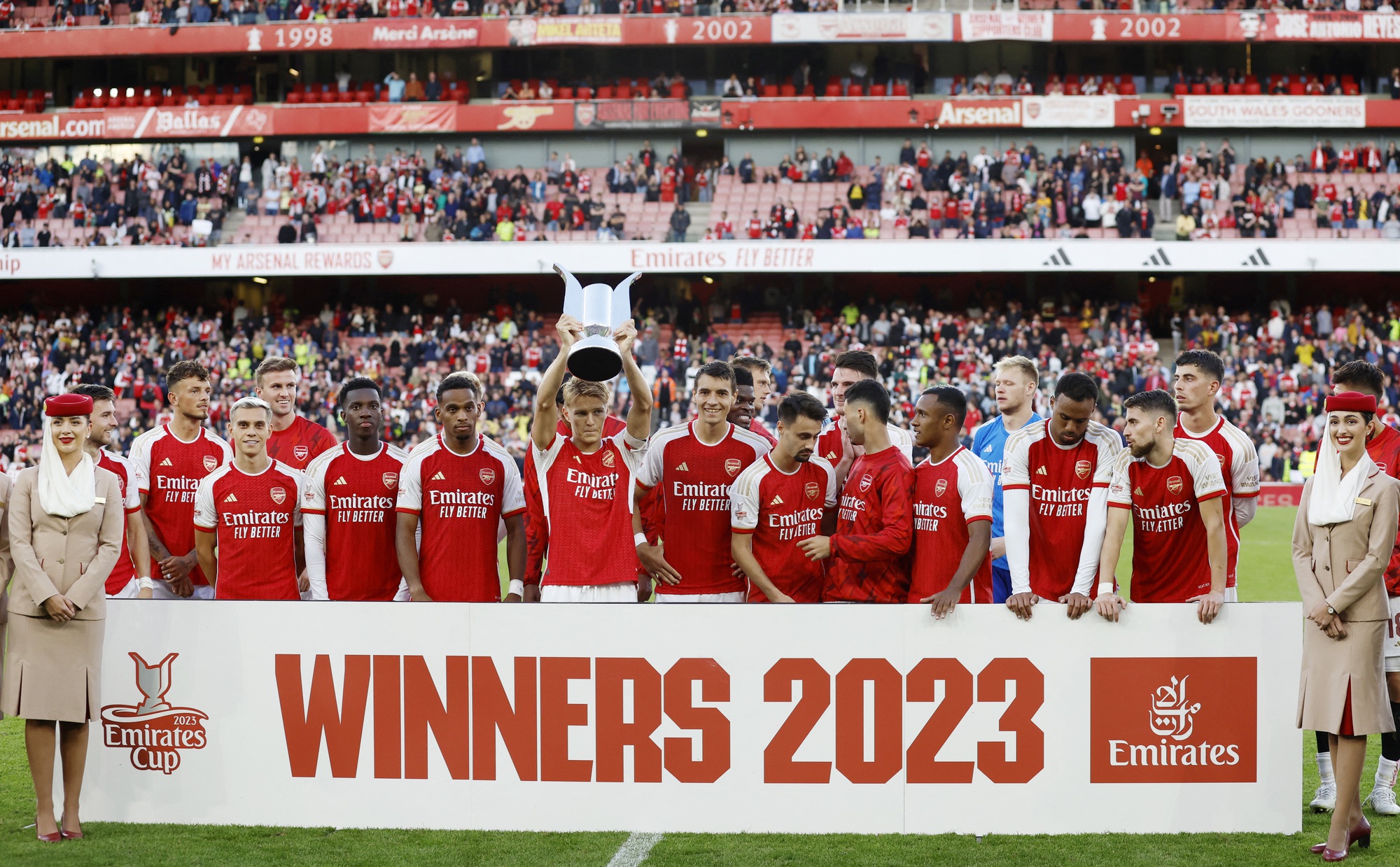 Thắng luân lưu 11 m Monaco, Arsenal vô địch Emirates Cup - Ảnh 7.