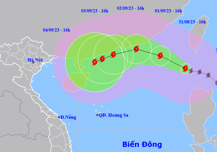 Bão Saola giật cấp 17 vào biển Đông, trở thành cơn bão số 3 - Ảnh 1.