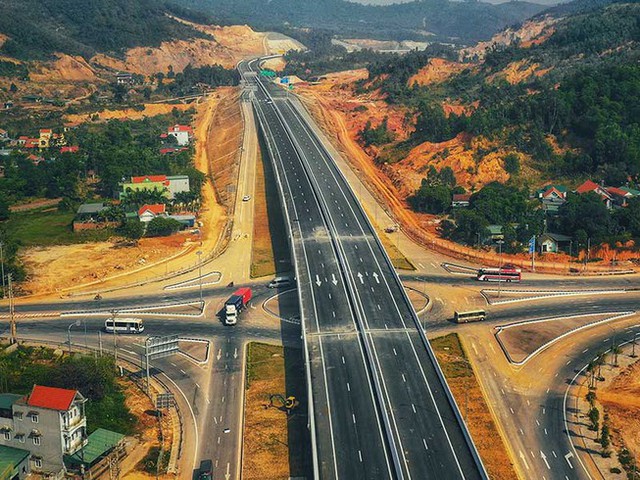 Thông xe cao tốc Bắc - Nam qua Thanh Hoá, Nghệ An dịp Lễ 2-9 - Ảnh 1. Thông xe cao tốc Bắc - Nam qua Thanh Hoá, Nghệ An dịp Lễ 2-9 - Ảnh 1.