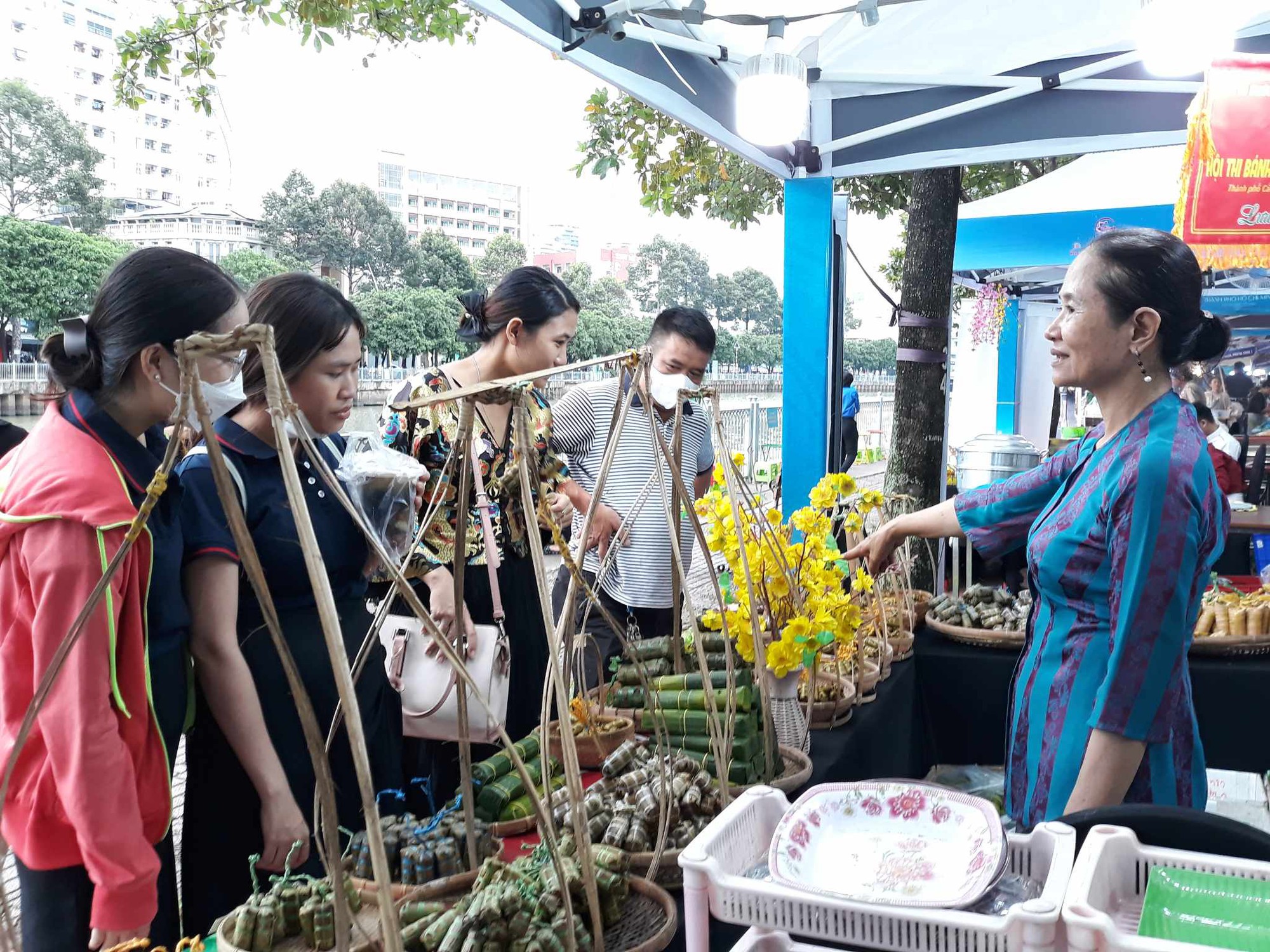 Rộn rã khai mạc không gian “Trên bến dưới thuyền” - Ảnh 5.