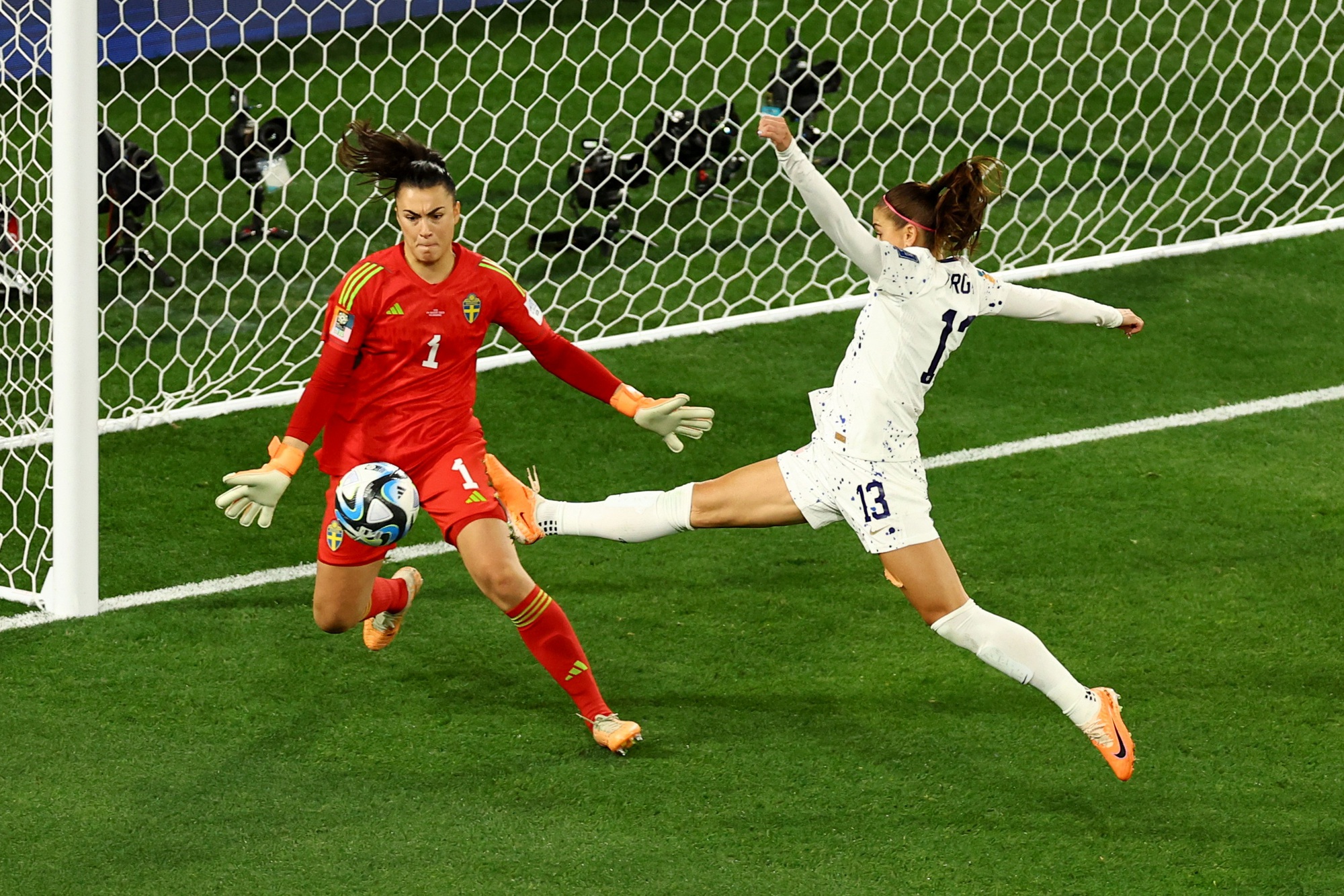 World Cup nữ 2023: Thua đau Thụy Điển ở loạt 11 m, Mỹ thành cựu vô địch - Ảnh 2.