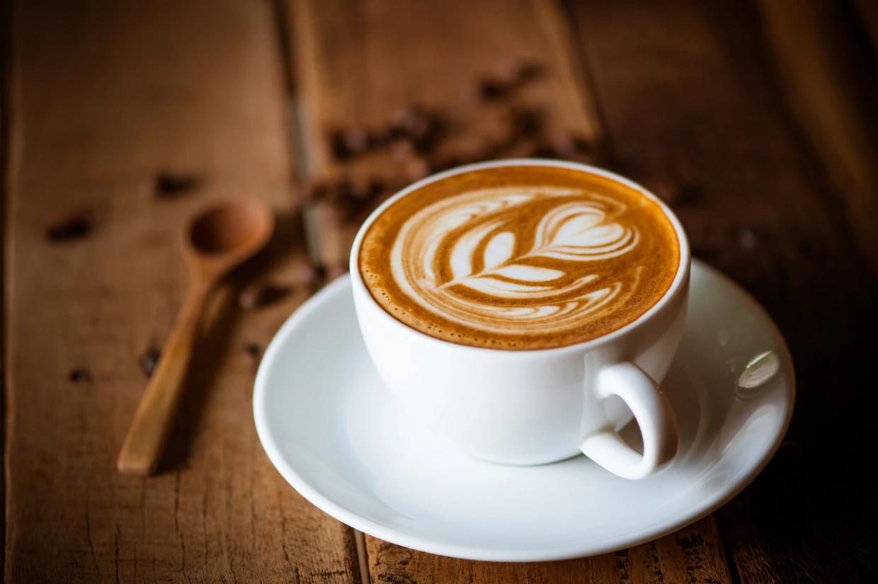 Hai tác động bất ngờ của cà phê lên chứng đau đầu – SKCD
