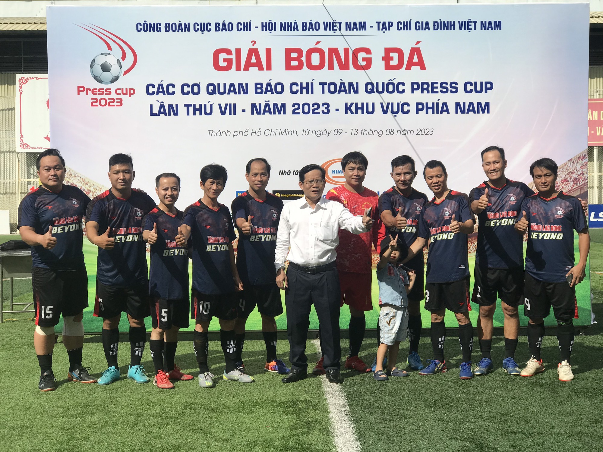Đội báo Người Lao Động thắng trận khai mạc Giải bóng đá Press Cup 2023 - Ảnh 2.