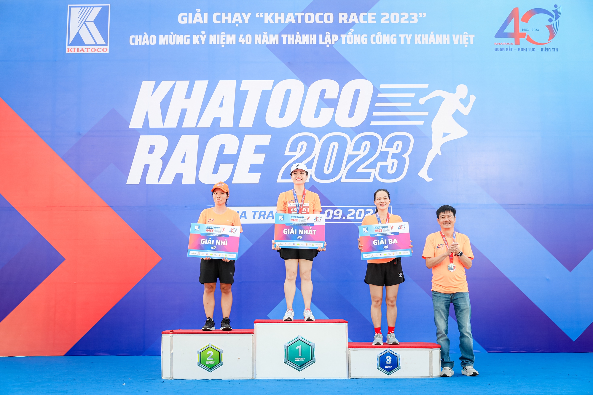 Giải chạy Khatoco Race 2023 thu hút hơn 1.300 vận động viên - Ảnh 10.