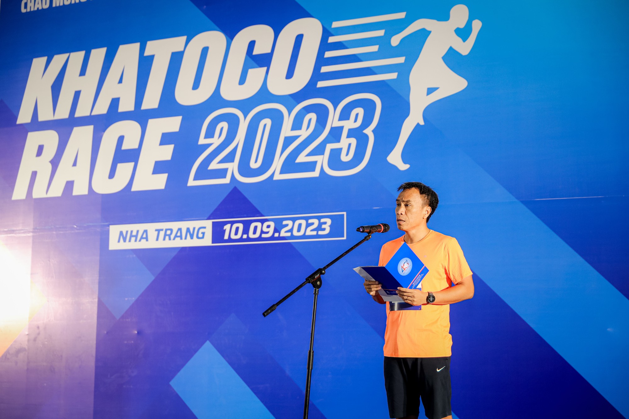 Giải chạy Khatoco Race 2023 thu hút hơn 1.300 vận động viên - Ảnh 1.