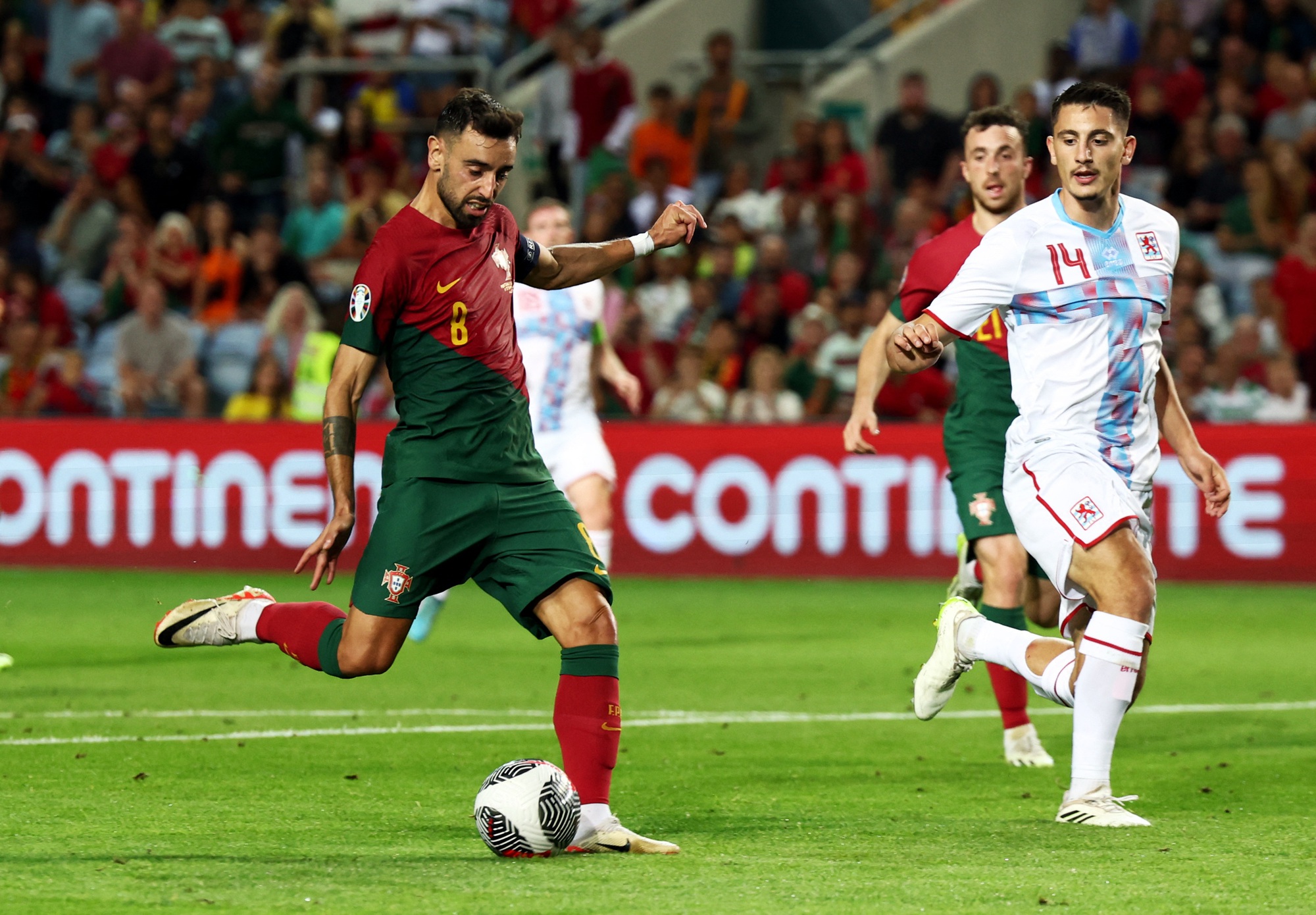 Vắng siêu sao Ronaldo, Bồ Đào Nha đè bẹp Luxembourg 9 bàn không gỡ - Ảnh 6.