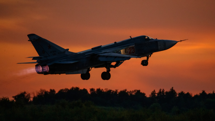 Russian Su-24 fighter plane crashes during training - Photo 1.