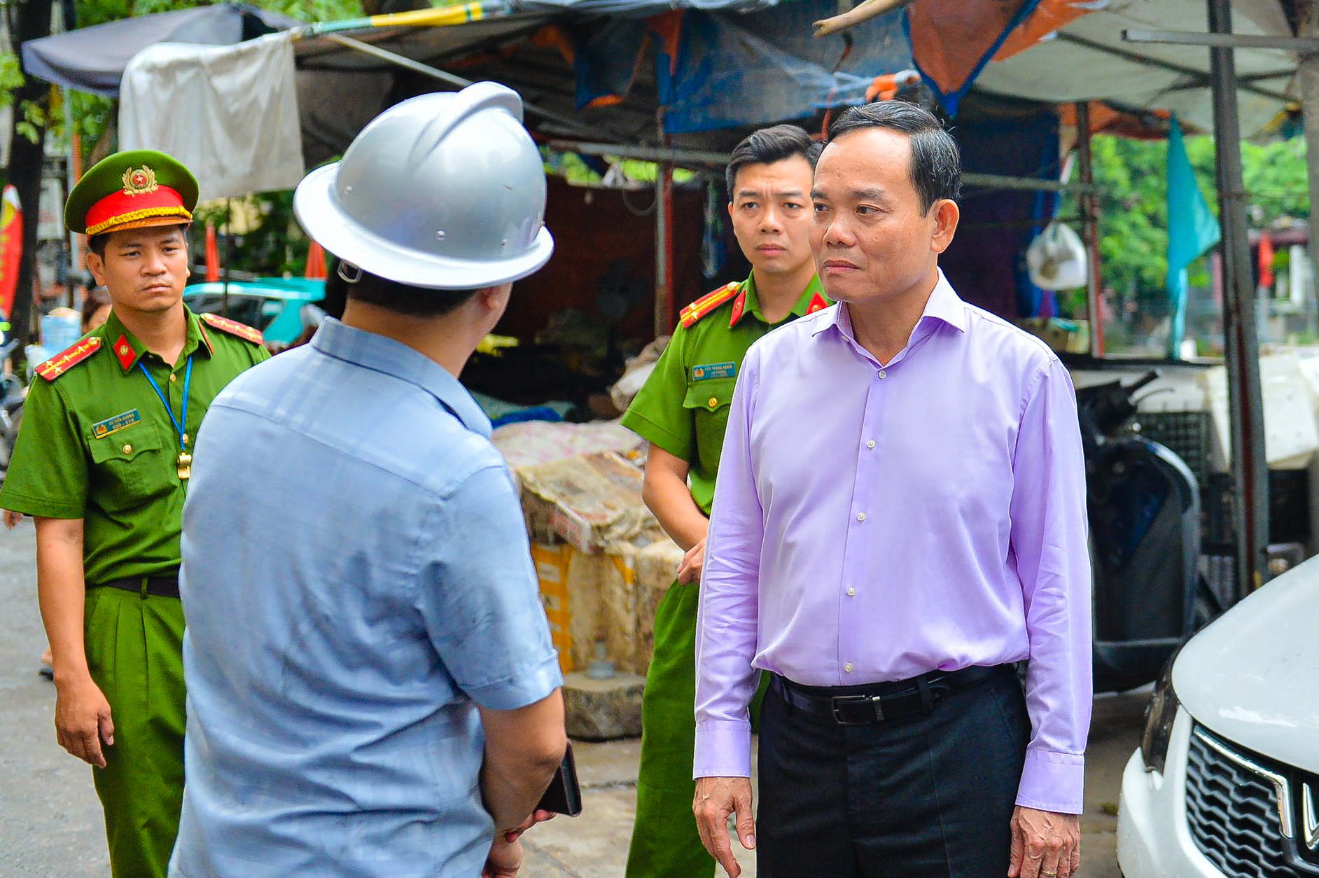 Bí thư Hà Nội, Phó Thủ tướng đến hiện trường chỉ đạo khắc phục hậu quả vụ cháy chung cư mini - Ảnh 3.