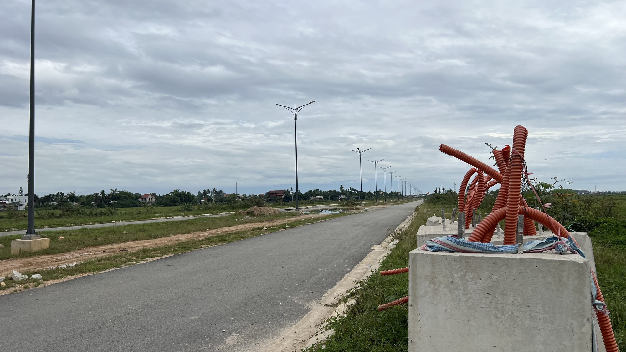 Thêm nhà thầu ở Huế than trời vì trộm hoành hành - Ảnh 2. Thêm nhà thầu ở Huế than trời vì trộm hoành hành - Ảnh 2.