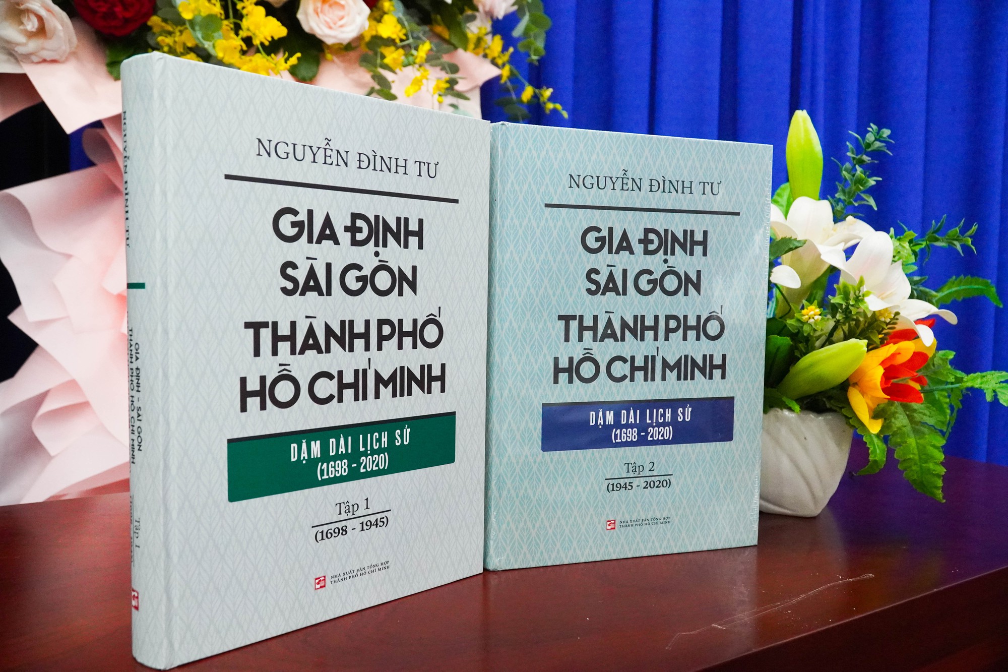 Nhà nghiên cứu Nguyễn Đình Tư nhận giải thưởng khoa học Trần Văn Giàu năm 2023 - Ảnh 1.