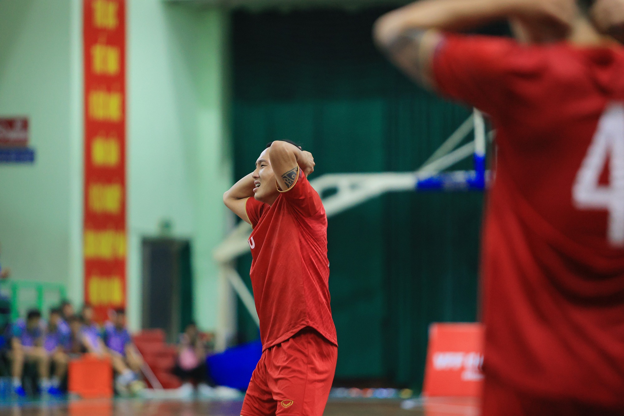 Tuyển futsal Việt Nam thua đậm trên sân nhà trước tuyển Hungary - Ảnh 3.