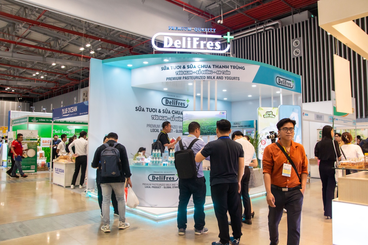 DeliFres+ ណែនាំផលិតផលថ្មីនៅ Viet Nam International Sourcing 2023 - រូបថត ១. DeliFres+ giới thiệu sản phẩm mới tại Viet Nam International Sourcing 2023 - Ảnh 1.