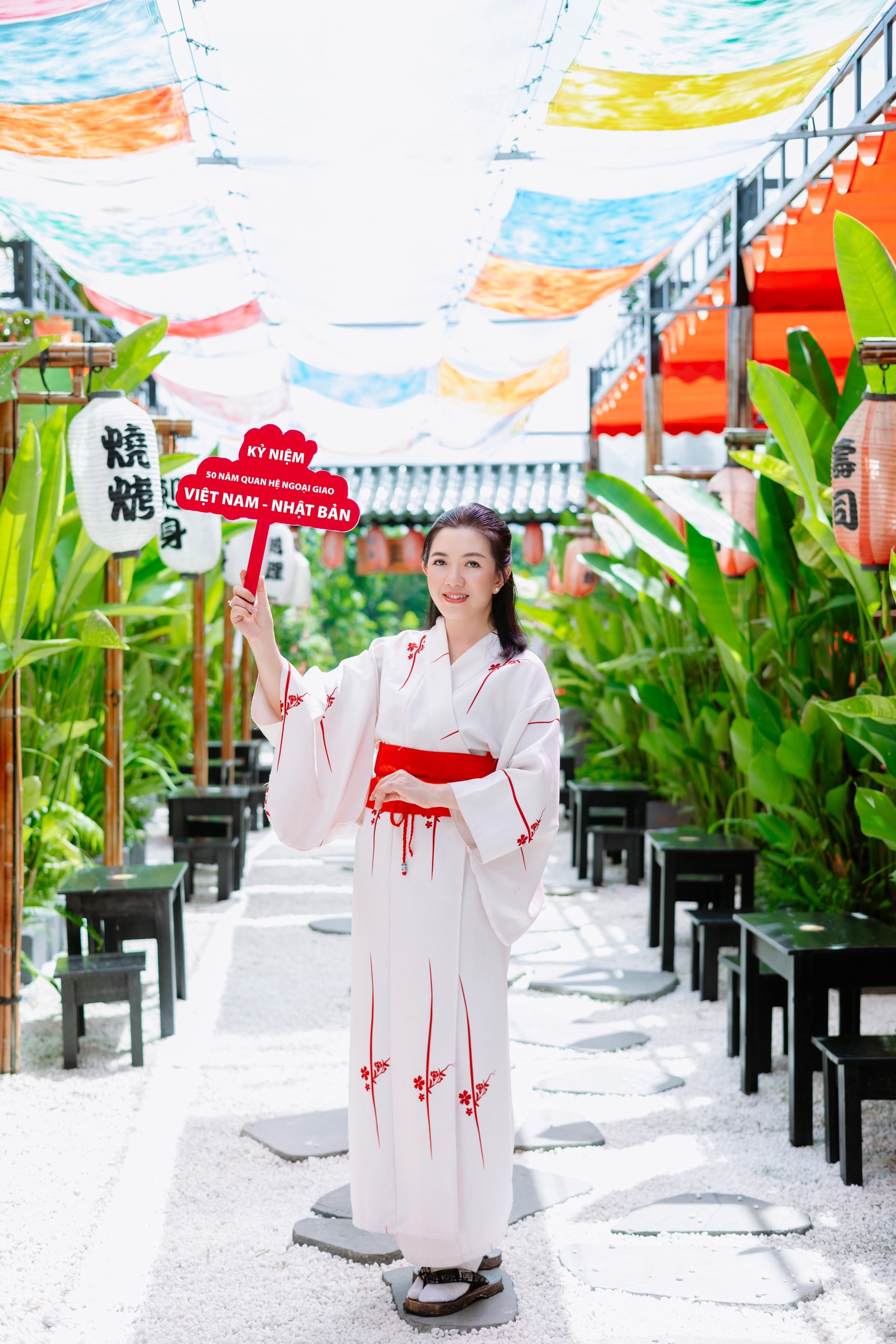 Ngắm nhan sắc dàn thí sinh Bình Dương qua áo dài, kimono - Ảnh 5.