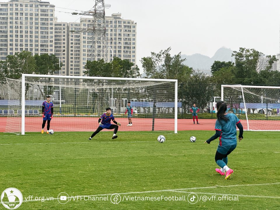 Tuyển nữ Việt Nam tích cực tập luyện chuẩn bị cho trận đấu thứ hai tại AISAD 19 - Ảnh 3.