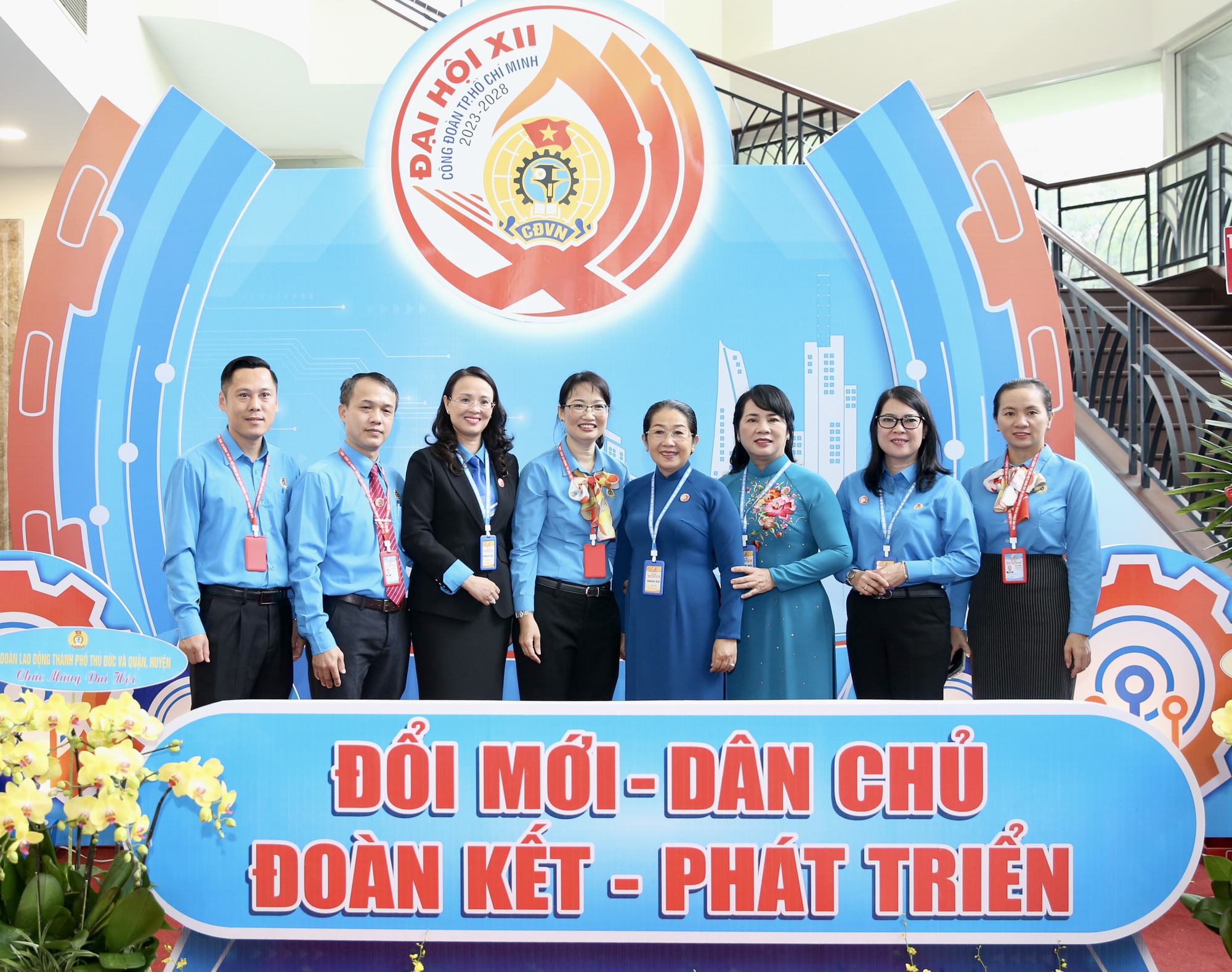 Lãnh đạo Thành ủy TP HCM và Tổng LĐLĐ Việt Nam đến dự phiên bế mạc Đại hội XII Công đoàn TP HCM - Ảnh 6.