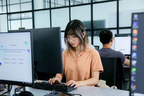 Chủ động học nghề, cập nhật kỹ năng mới - Ảnh 1.