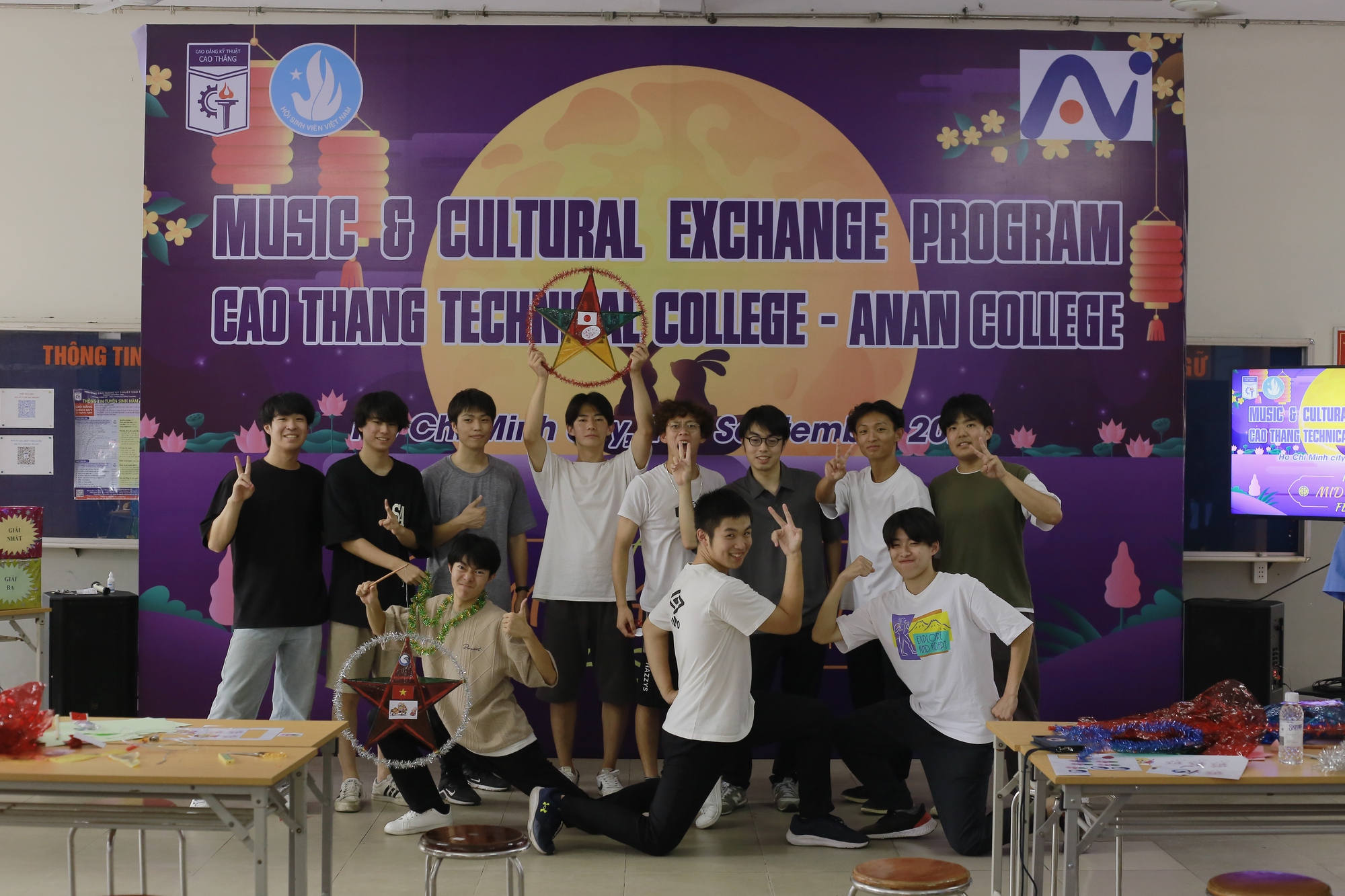 Sinh viên Nhật đến Việt Nam học nghề, đón Trung thu - Ảnh 9.