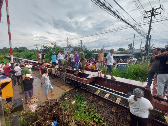 Tai nạn đường sắt nghiêm trọng ở Đồng Nai - Ảnh 3.
