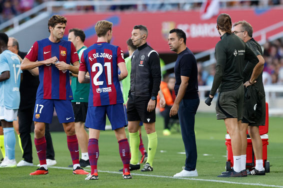 Những hoài nghi từ vụ Barca-gate - Ảnh 1.