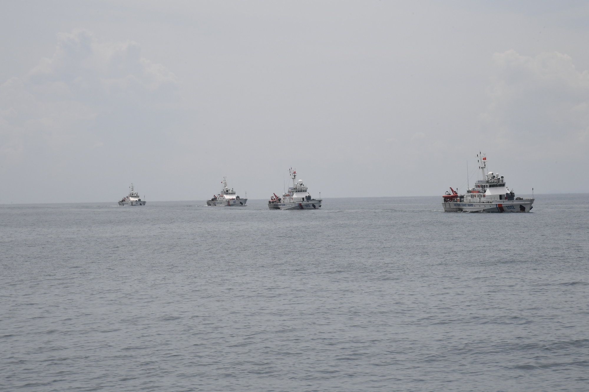 Bộ Tư lệnh Vùng Cảnh sát biển 2 diễn tập, bắn đạn thật trên biển - Ảnh 1. Bộ Tư lệnh Vùng Cảnh sát biển 2 diễn tập, bắn đạn thật trên biển - Ảnh 1.