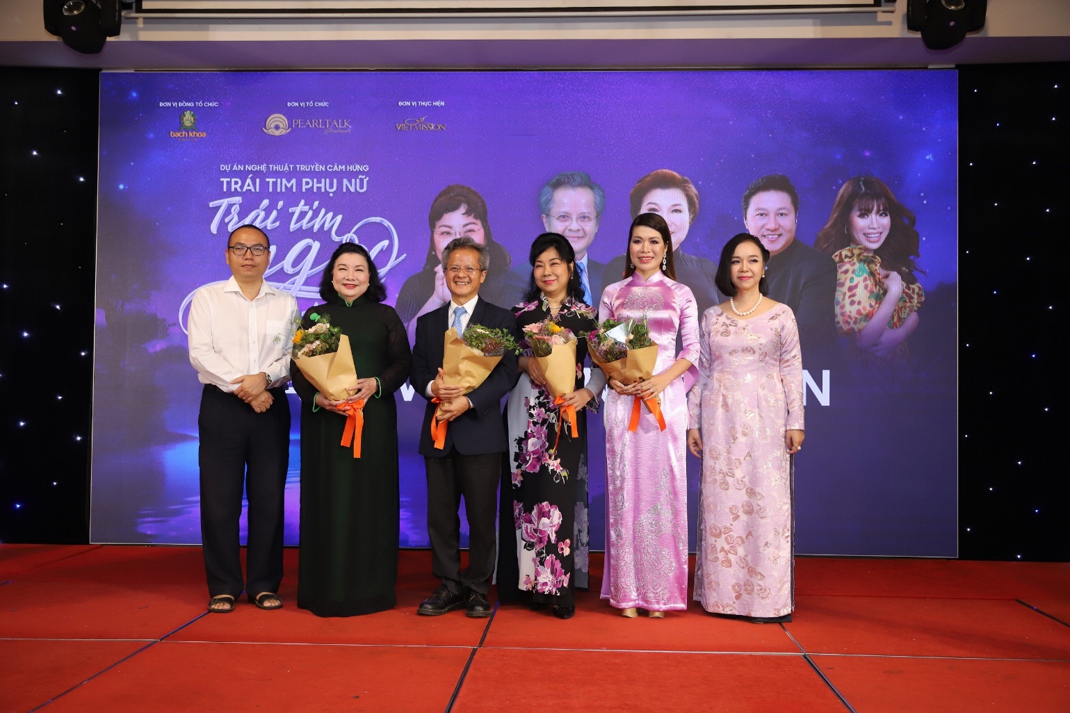 O que a Dra. Ly Thi Mai compartilhou na coletiva de imprensa Women's Heart - Pearl Heart - Foto 2. Tiến sĩ Lý Thị Mai chia sẻ điều gì trong họp báo Trái tim phụ nữ - Trái tim ngọc trai - Ảnh 2.