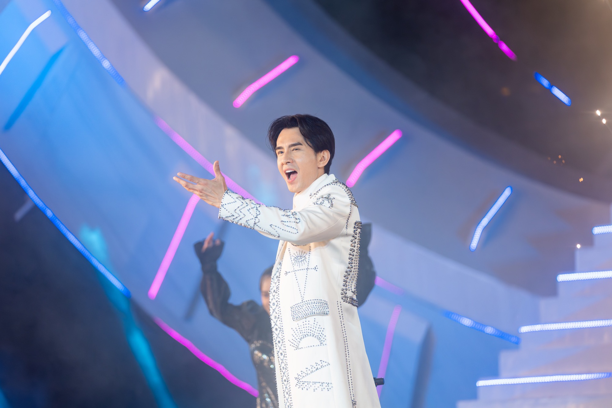 Cơn mưa lớn không thể giảm nhiệt Let’s Charm Fest 2023 - Ảnh 4.