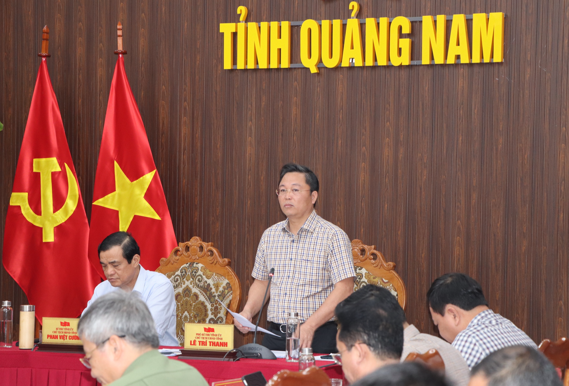 Bí thư, Chủ tịch UBND tỉnh Quảng Nam chỉ đạo gỡ khó cho doanh nghiệp - Ảnh 3.