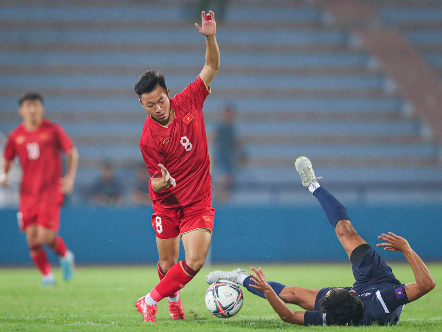 Các nhà vô địch V-League tỏa sáng trong ngày U23 Việt Nam đại thắng - Ảnh 2.