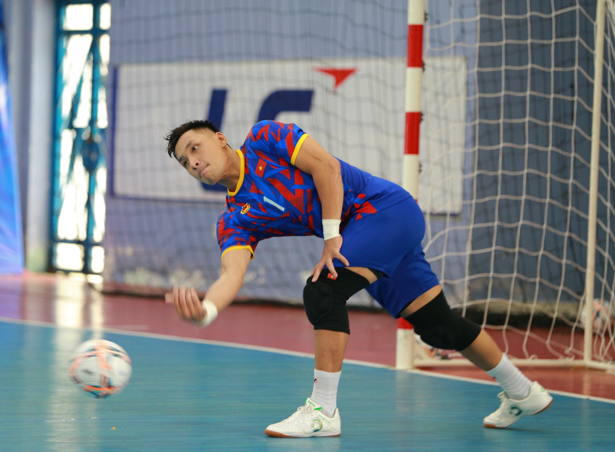 HLV tuyển Futsal Việt Nam tập trung cải thiện lối chơi cá nhân cho học trò - Ảnh 10.