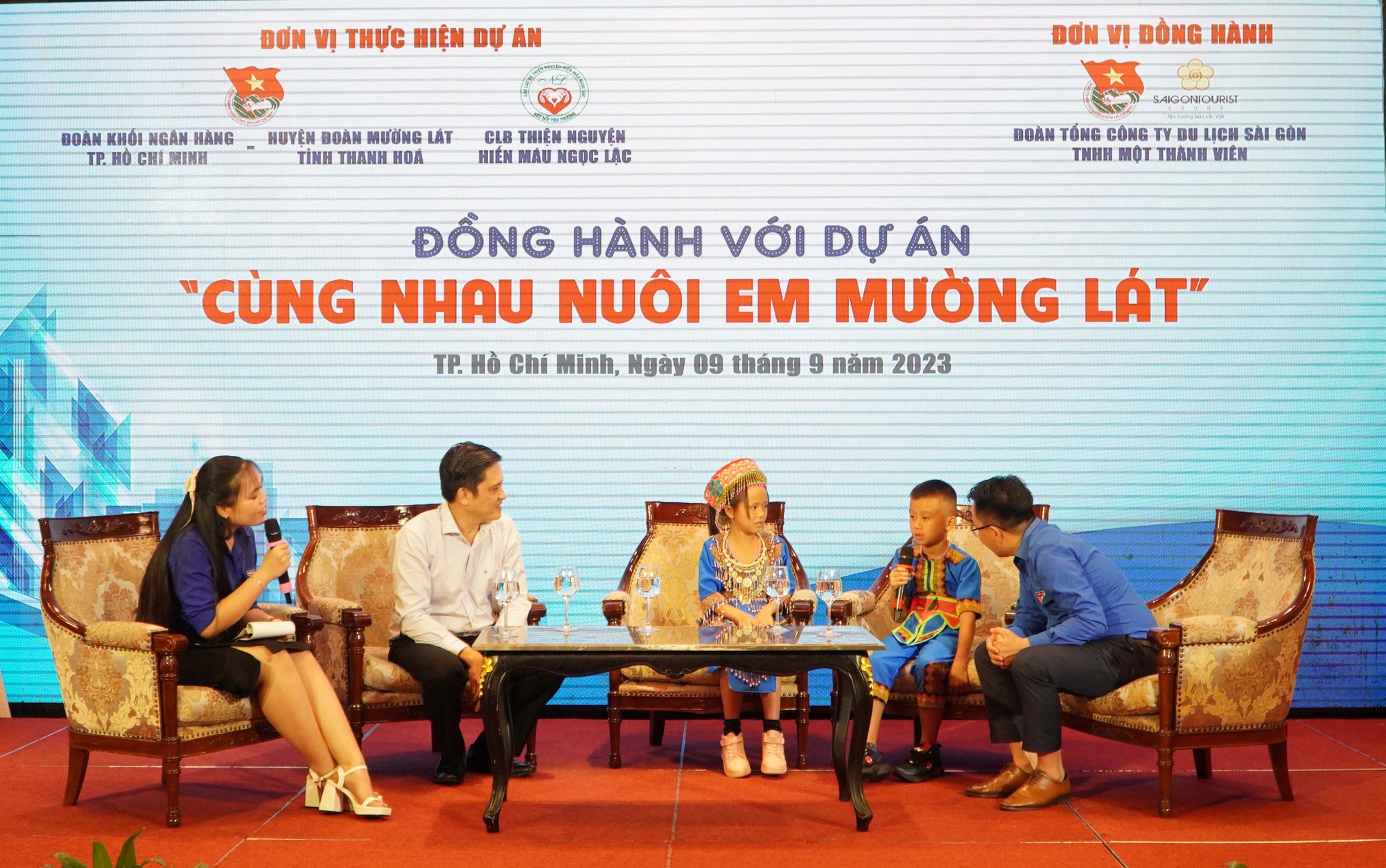 Thêm 150 học sinh được chăm lo từ Cùng nhau nuôi em Mường Lát - Ảnh 4.