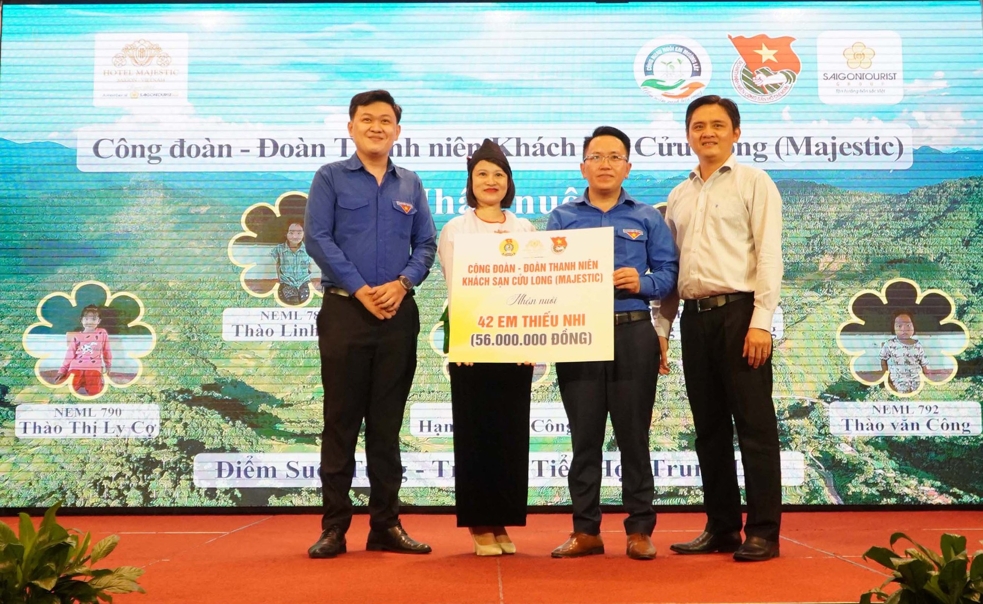 Thêm 150 học sinh được chăm lo từ Cùng nhau nuôi em Mường Lát - Ảnh 1.