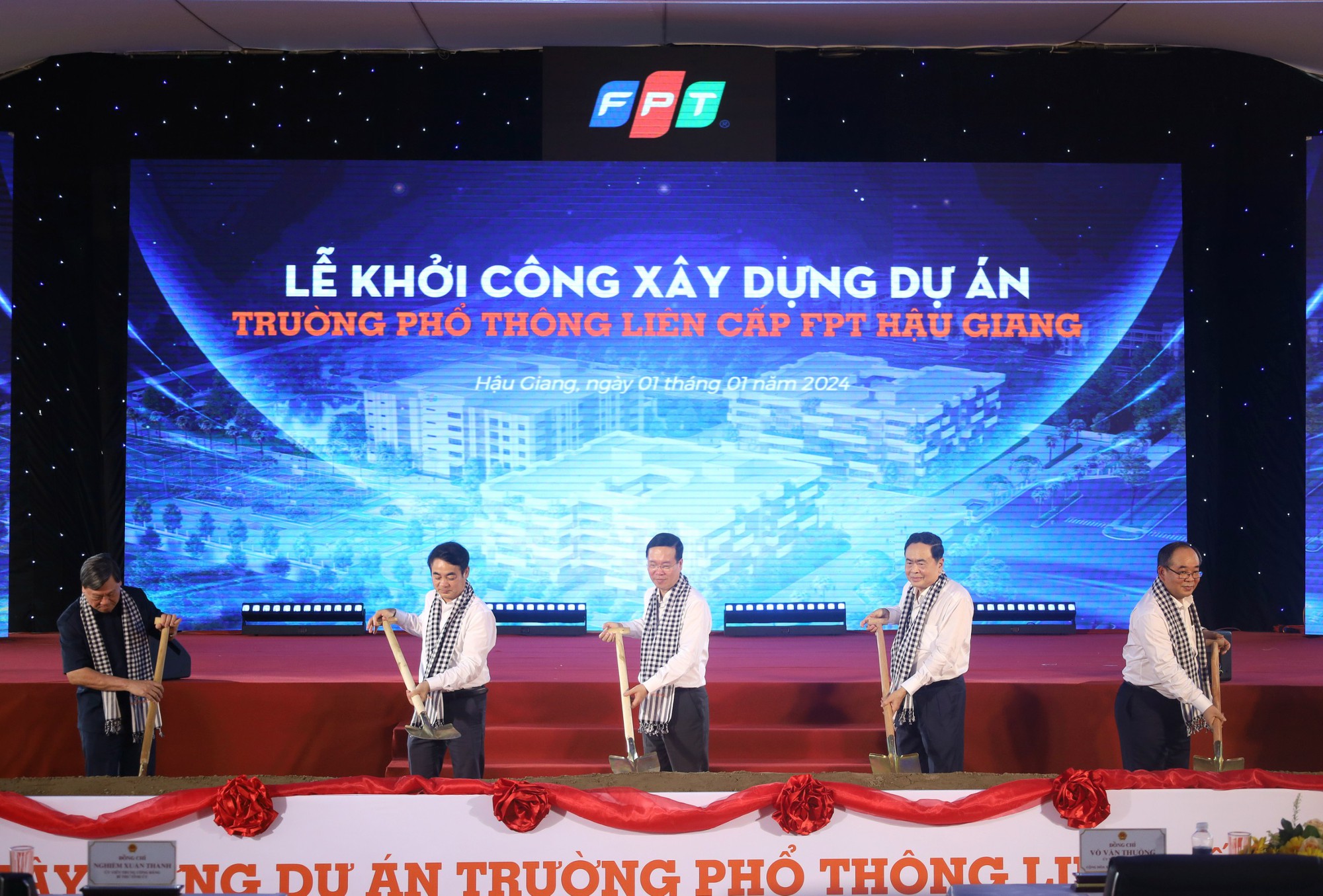 Chủ tịch nước tham dự nhiều hoạt động tại Hậu Giang- Ảnh 7.