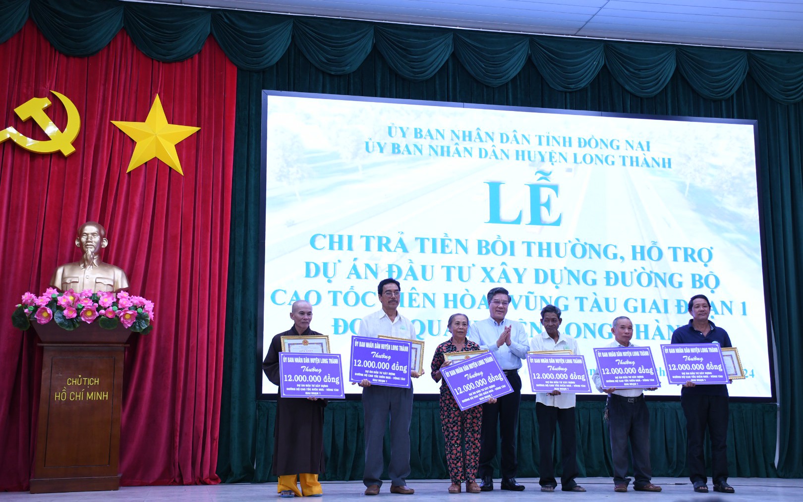 Những hộ dân đầu tiên ở Đồng Nai nhận bồi thường cao tốc Biên Hòa- Vũng Tàu