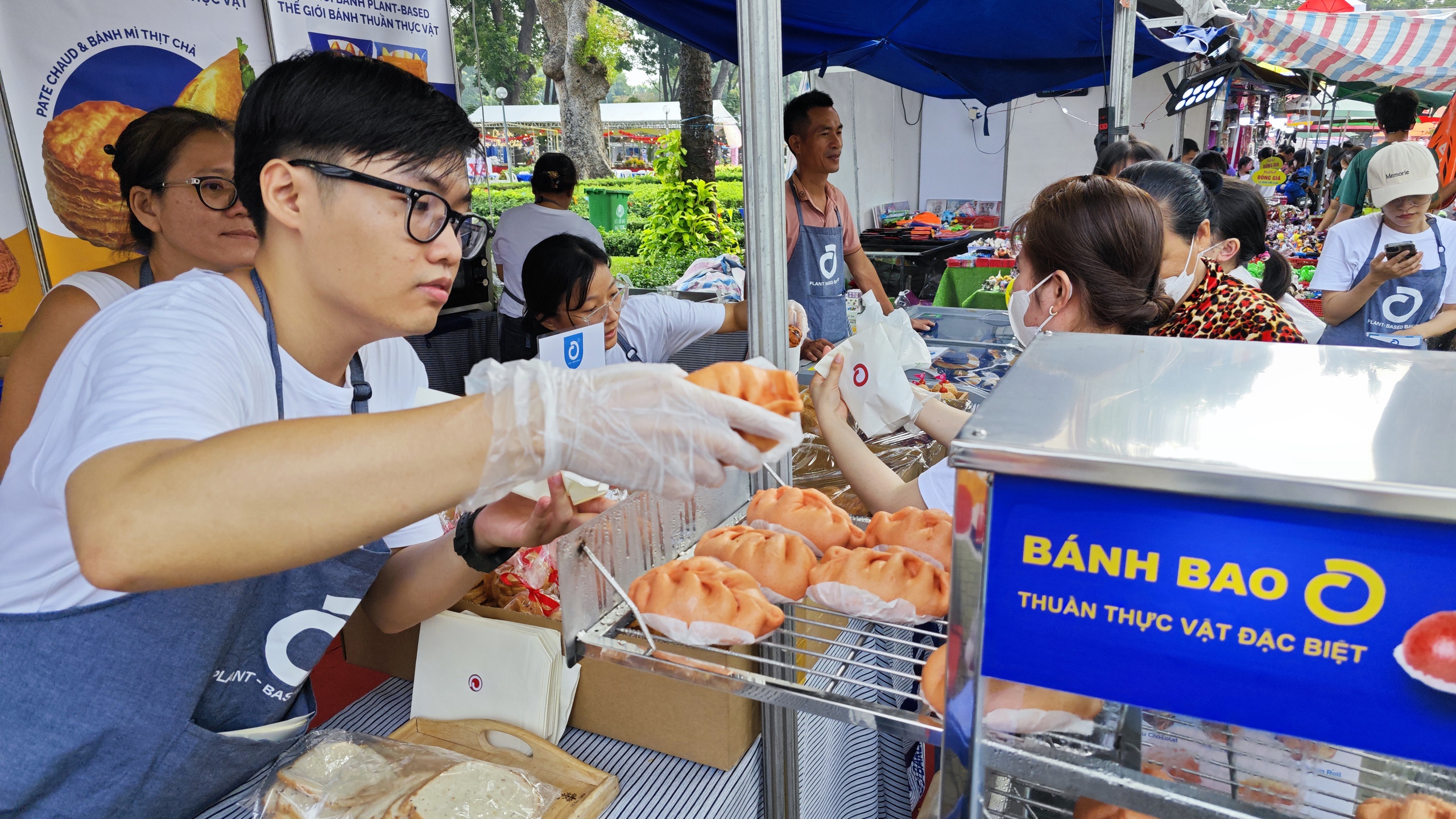 Cidade de Ho Chi Minh: Aproveite muitos pratos vegetarianos com preços a partir de 5.000 VND no Festival de Comida Vegetariana - Foto 1. TP HCM: Thưởng thức nhiều món chay giá từ 5.000 đồng tại Lễ hội Ẩm thực chay- Ảnh 1.