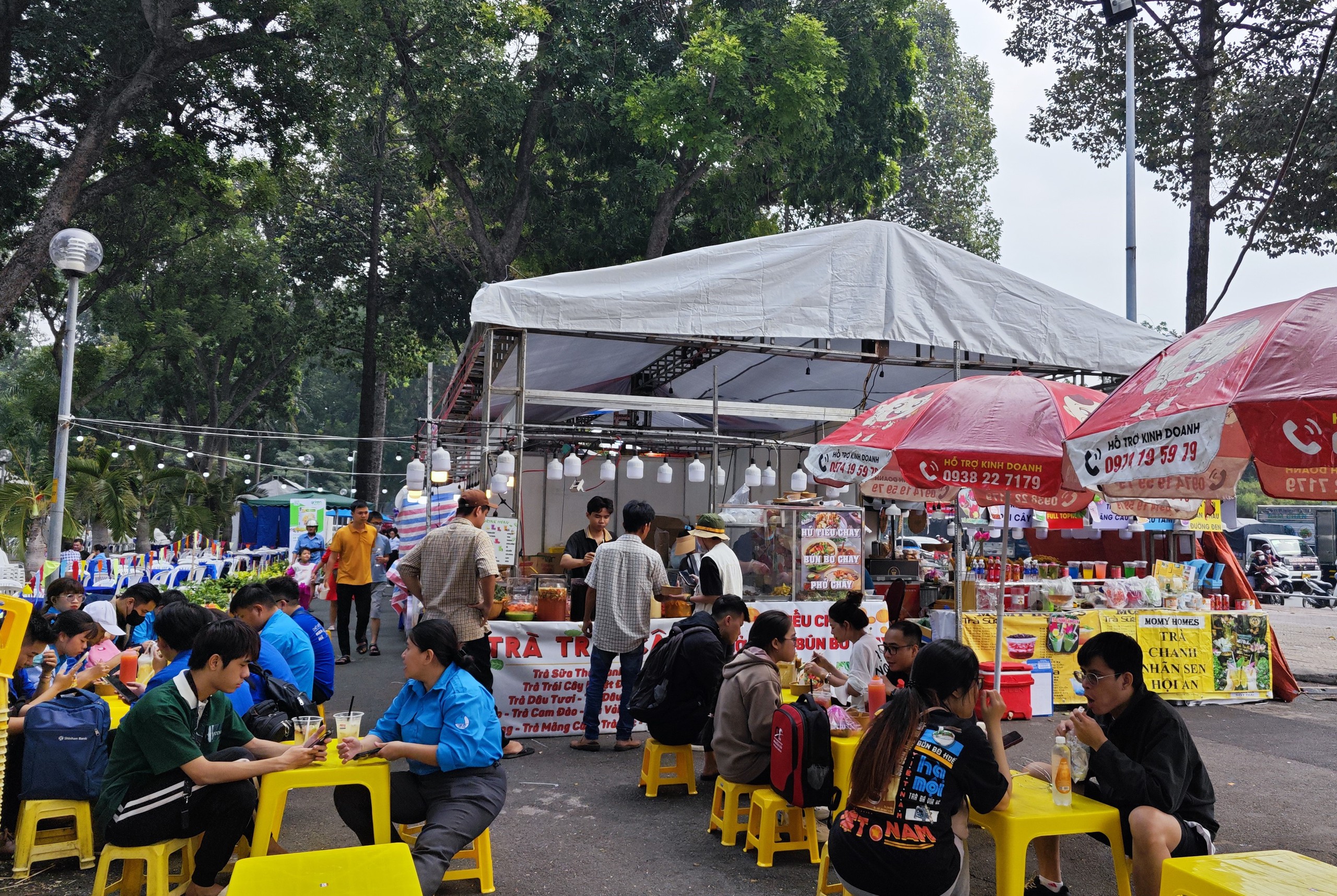 Cidade de Ho Chi Minh: Aproveite muitos pratos vegetarianos com preços a partir de 5.000 VND no Festival de Comida Vegetariana - Foto 6. TP HCM: Thưởng thức nhiều món chay giá từ 5.000 đồng tại Lễ hội Ẩm thực chay- Ảnh 6.