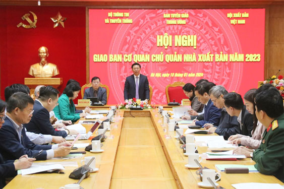 Phó trưởng Ban Tuyên giáo Trung ương Trần Thanh Lâm phát biểu tại hội nghị Ảnh: TẠP CHÍ BAN TUYÊN GIÁO TRUNG ƯƠNG