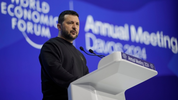 Tổng thống Ukraine Volodymyr Zelensky phát biểu tại TP Davos. Ảnh: AP