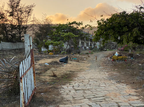 Hàng loạt resort ven biển Mũi Kê Gà (tỉnh Bình Thuận) bị bỏ hoang, gây lãng phí