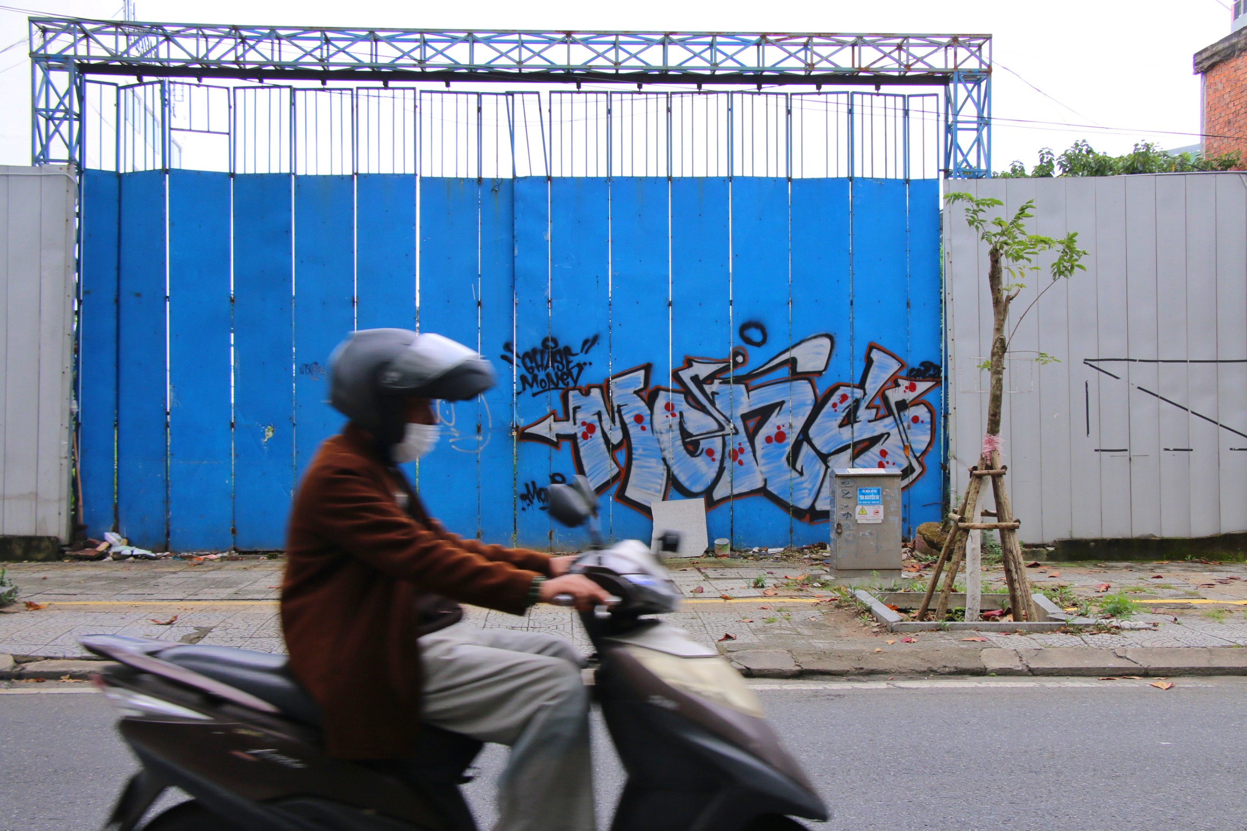 Trích xuất camera, tìm kẻ bôi bẩn khắp phố phường Đà Nẵng- Ảnh 7.