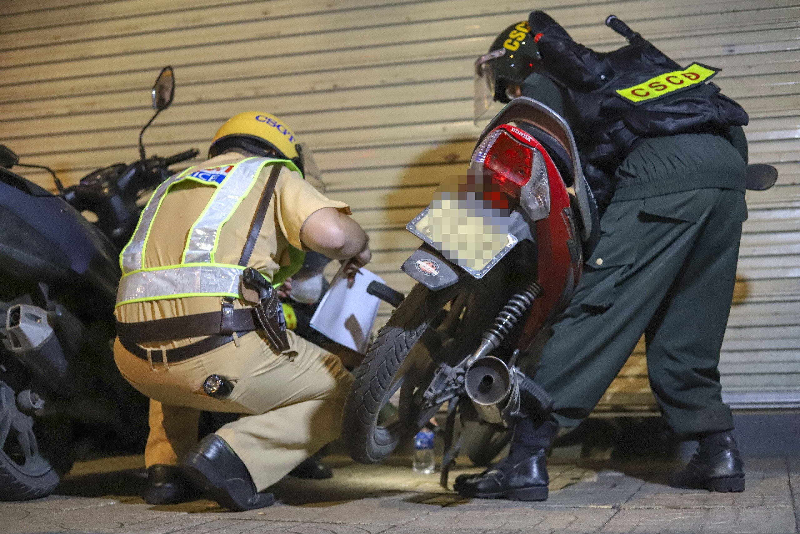 TP HCM: Đã vi phạm nồng độ cồn còn "nhây" với CSGT - Ảnh 3.