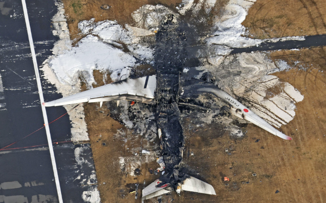 Tiết lộ mới của Nhật Bản về vụ va chạm máy bay bốc cháy